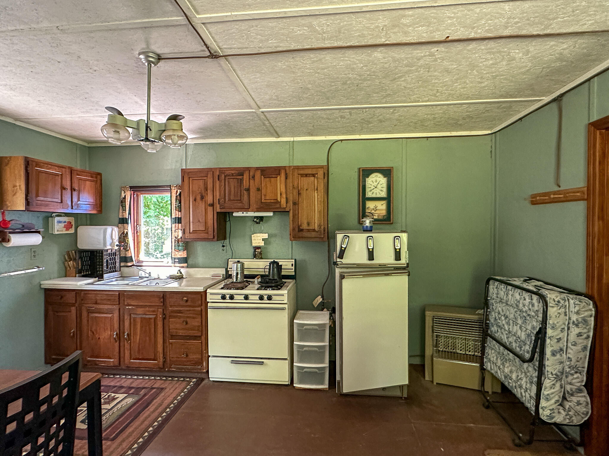 116 Ant Tracks Drive Springfield, ME 04487 - Photo 10 of 18 9