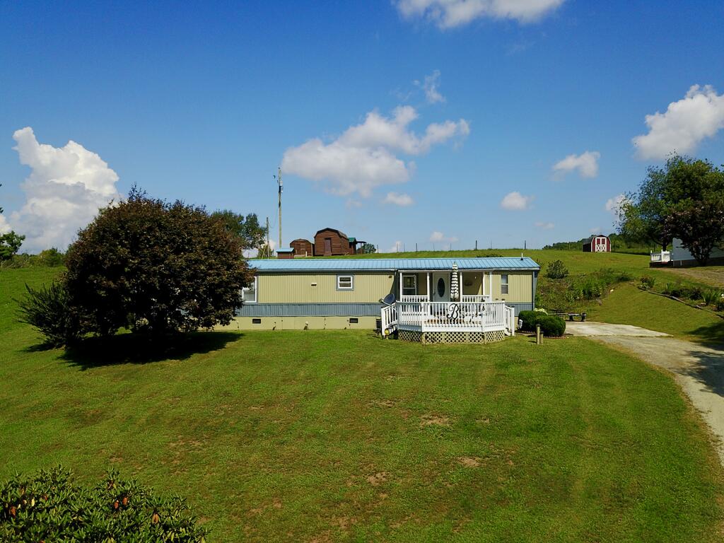75 Rippey Hollow Road Galax, VA 24333 - Photo 4 of 35 Gallery Image 4