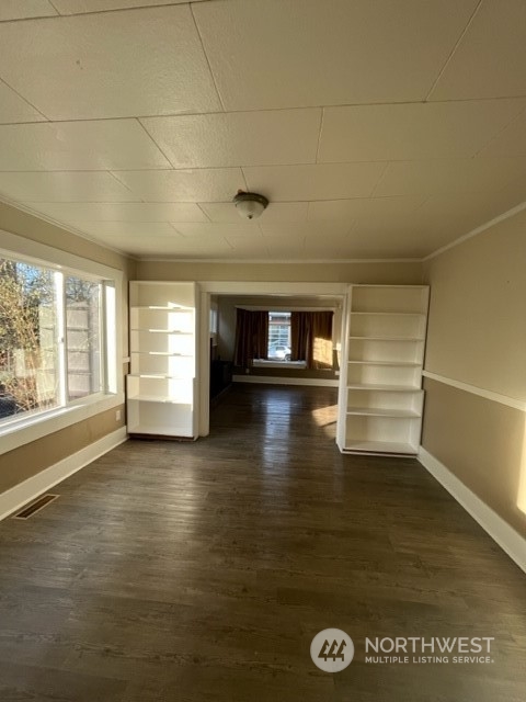 112 4th Avenue Southwest Puyallup, WA 98371 - Photo 4 of 37