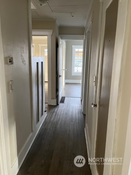 112 4th Avenue Southwest Puyallup, WA 98371 - Photo 8 of 37