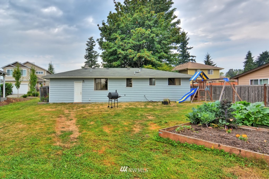 12101 Alexander Road Everett, WA 98204 - Photo 3 of 19