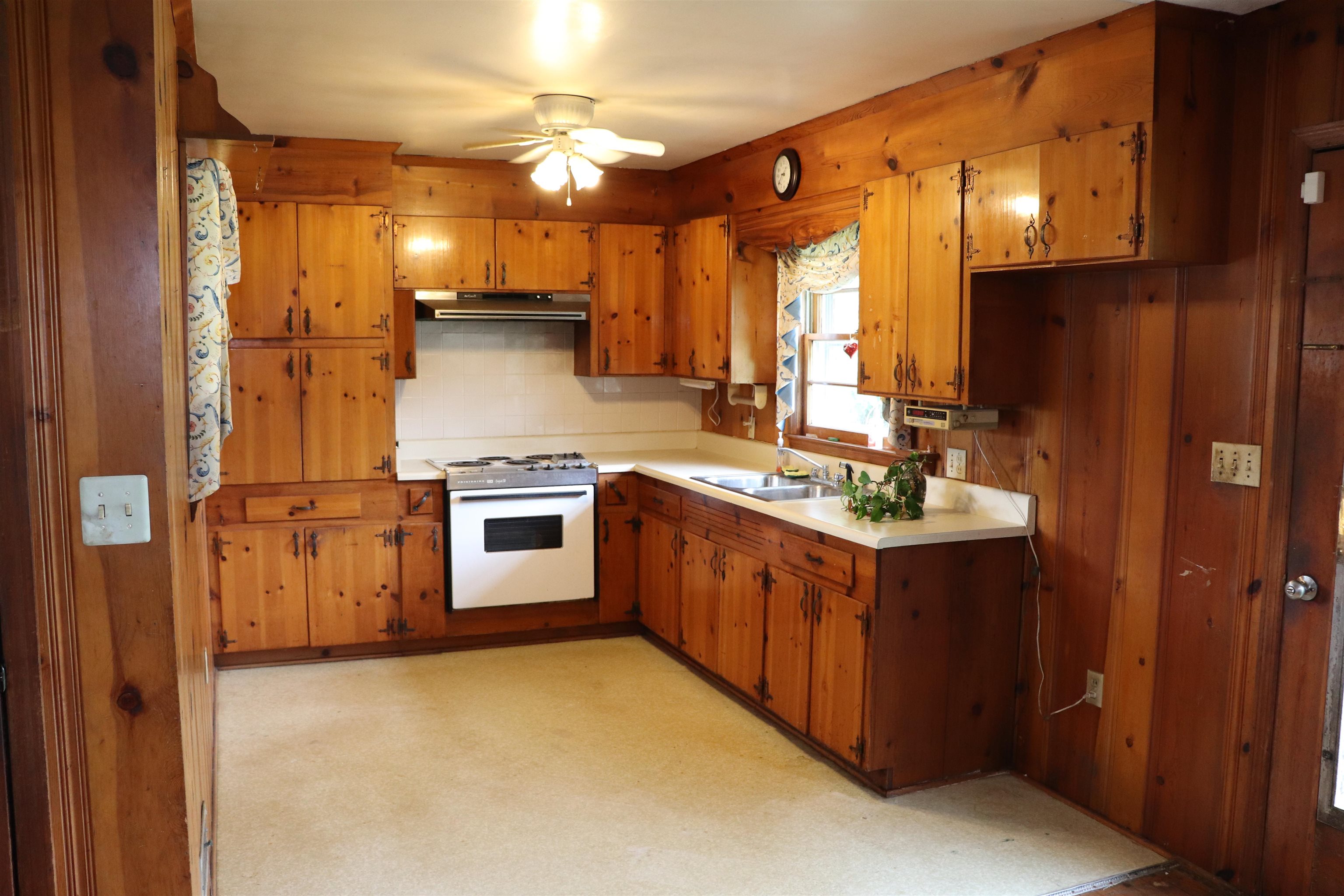 826 Rice Road Spartanburg, SC 29303 - Photo 13 of 35 Gallery Image 13