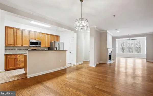 $3,150 | 10328 Sager Avenue, Unit 407, Fairfax, VA 22030