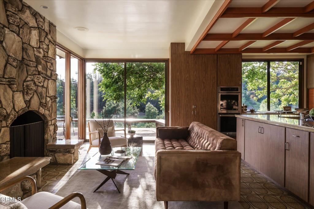 1279 Chateau Road Pasadena, CA 91105 - Photo 18 of 66 32-1279_Chateau_Rd-45