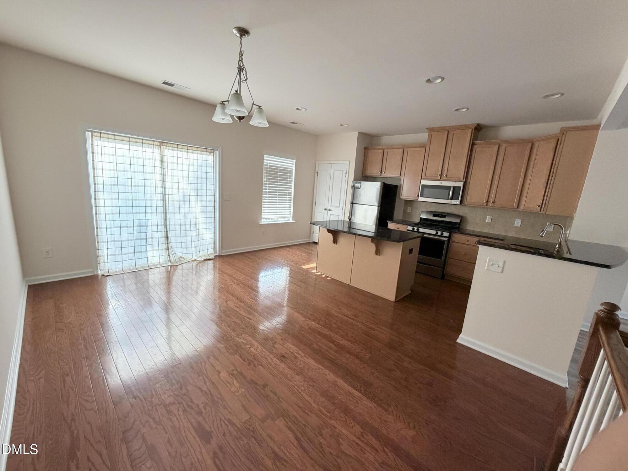 717 Suffield Way Cary, NC 27519 - Photo 7 of 36 6-Kitchen2