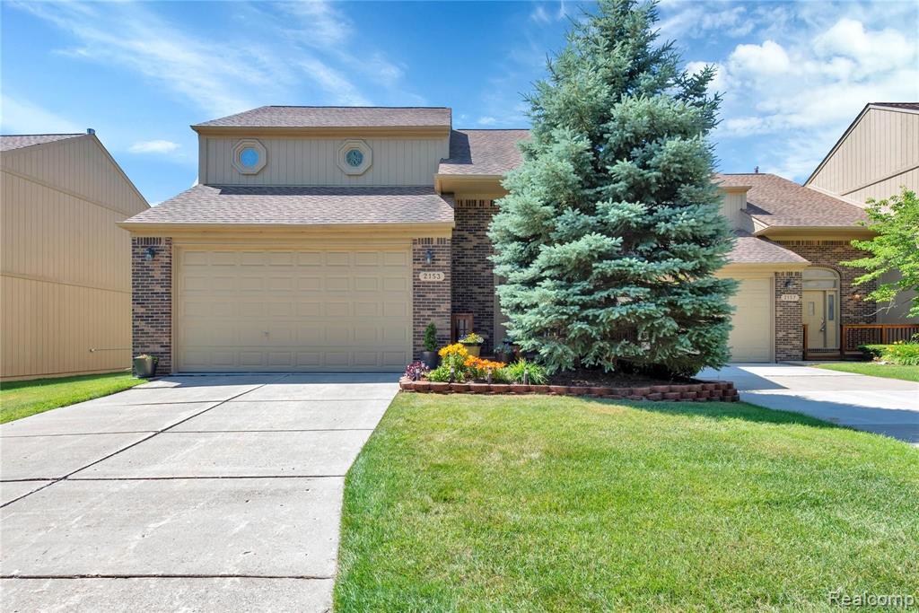 2153 Crystal Drive Rochester Hills, MI 48309 - Photo 2 of 31