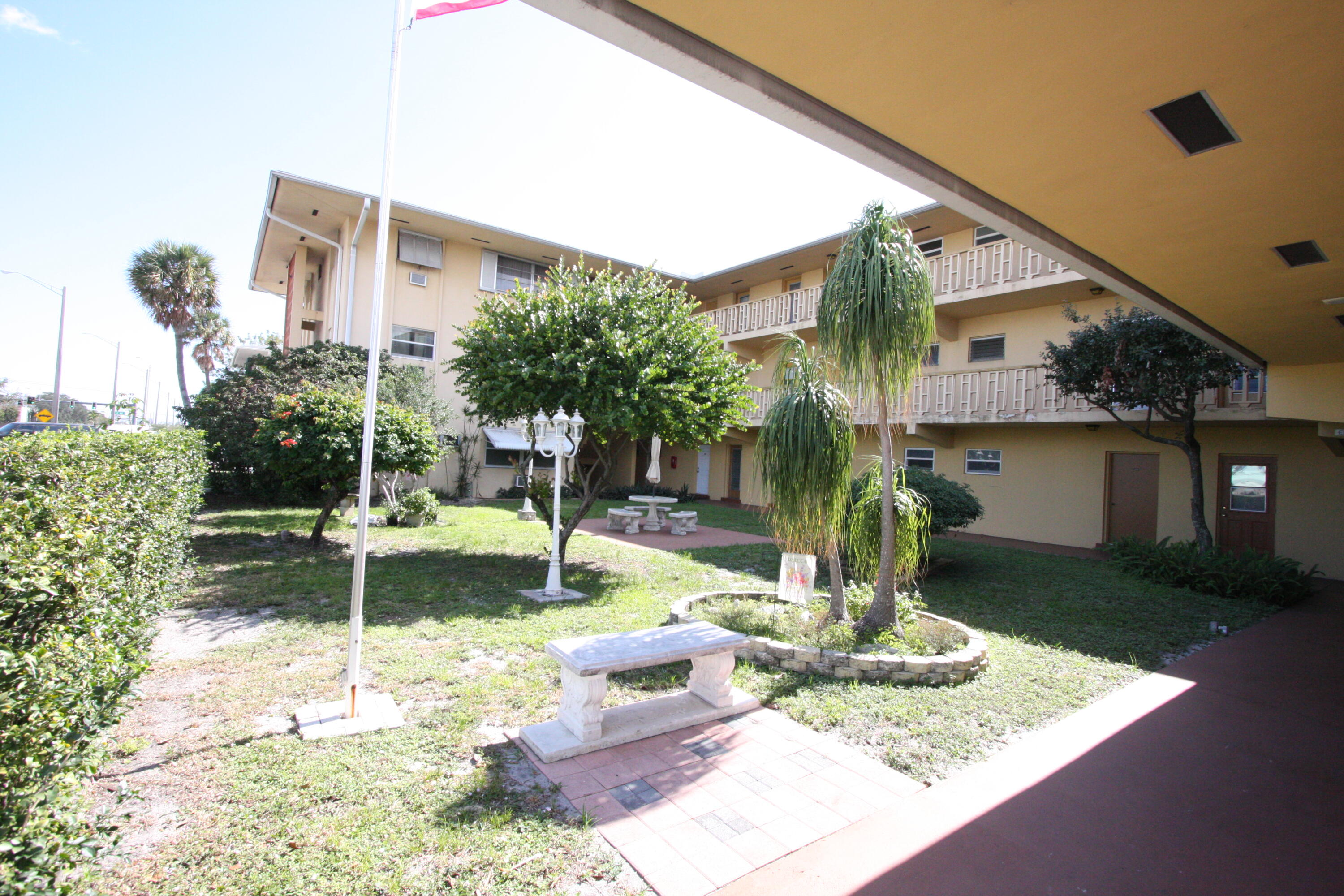 1050 East Sample Road, Unit 209 Pompano Beach, FL 33064 - Photo 4 of 27 IMG_5993
