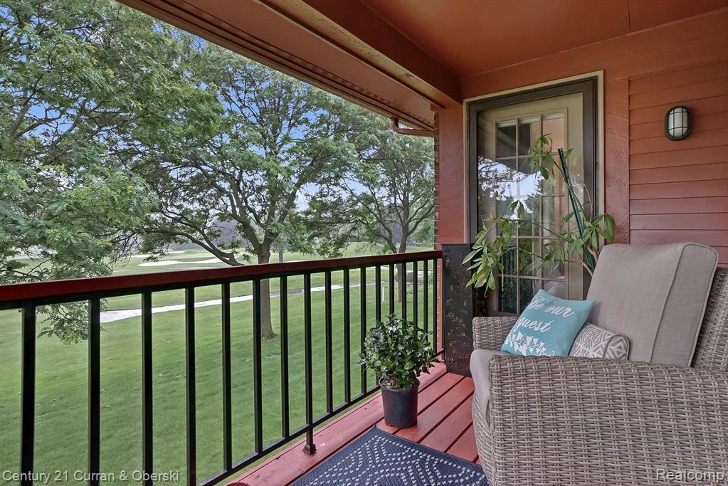 866 Green View Court, Unit 6 Rochester Hills, MI 48307 - Photo 33 of 64