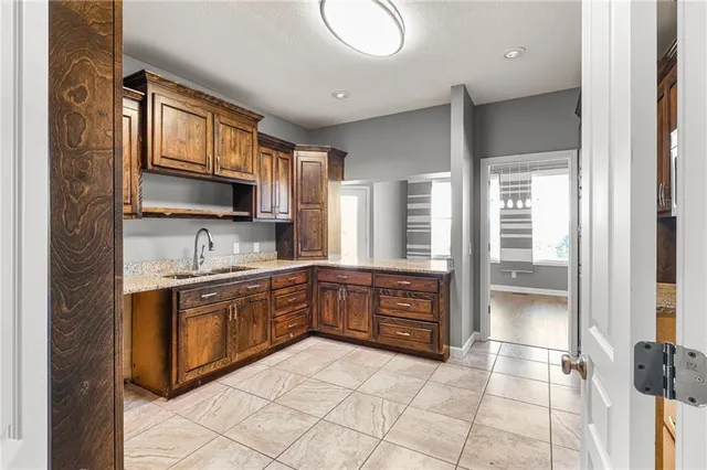 $817,500 | 37655 Osawatomie Road, Osawatomie, KS 66064