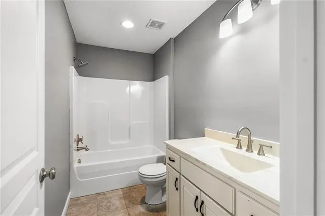 $817,500 | 37655 Osawatomie Road, Osawatomie, KS 66064