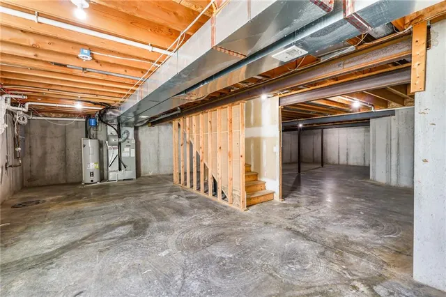 $817,500 | 37655 Osawatomie Road, Osawatomie, KS 66064