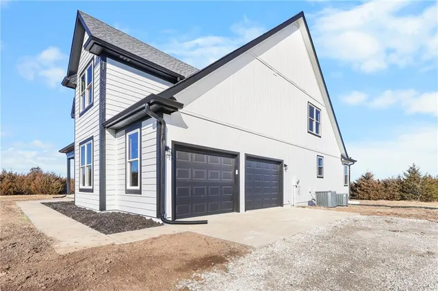 $847,500 | 37655 Osawatomie Road, Osawatomie, KS 66064