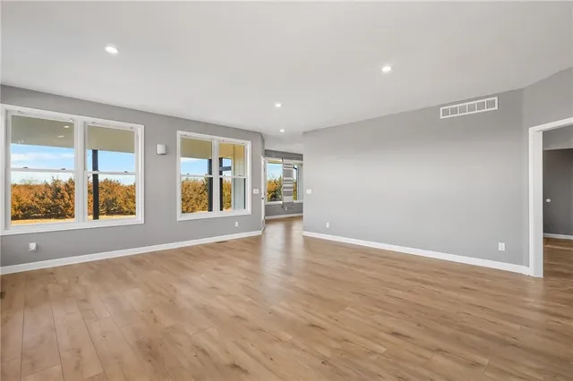 $817,500 | 37655 Osawatomie Road, Osawatomie, KS 66064