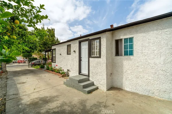 $699,900 | 2055 East Nord Street, Compton, CA 90222