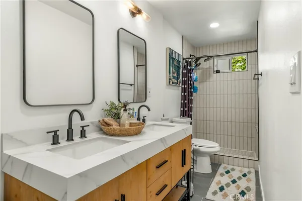 $699,900 | 2055 East Nord Street, Compton, CA 90222