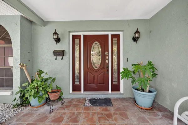 $3,500 | 6180 30th Court South, St. Petersburg, FL 33712