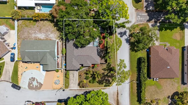 $3,500 | 6180 30th Court South, St. Petersburg, FL 33712