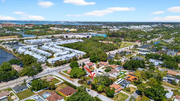 $3,500 | 6180 30th Court South, St. Petersburg, FL 33712