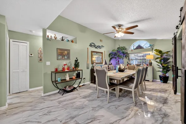 $3,500 | 6180 30th Court South, St. Petersburg, FL 33712