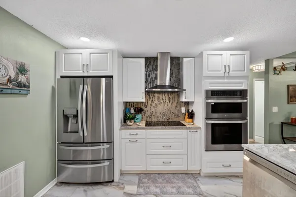 $3,500 | 6180 30th Court South, St. Petersburg, FL 33712