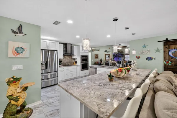 $3,500 | 6180 30th Court South, St. Petersburg, FL 33712