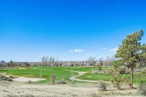 a view of a big room with a big yard