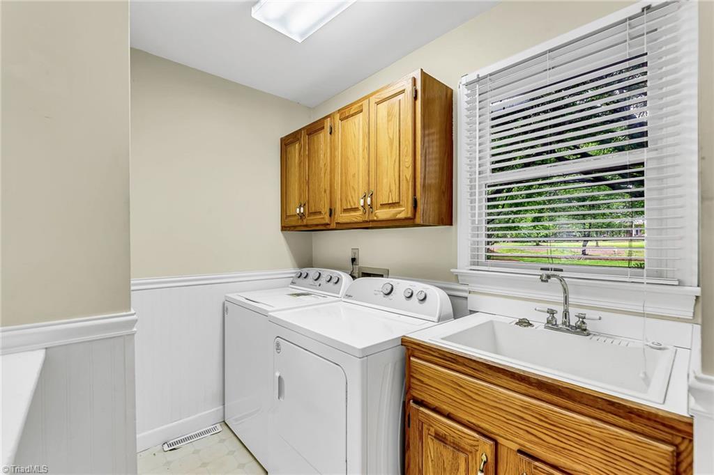 5706 Foxbury Drive Oak Ridge, NC 27310 - Photo 18 of 40