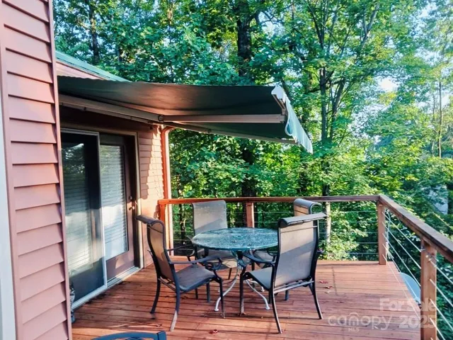 a view of an outdoor space and a yard