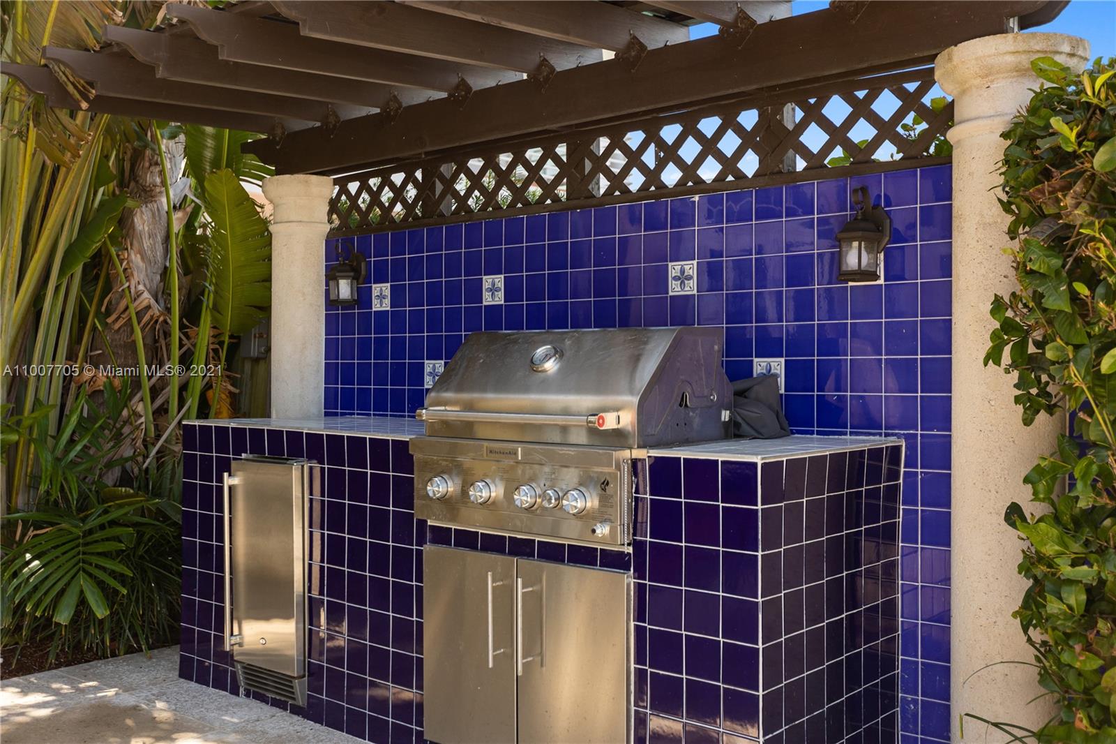 1385 North Biscayne Point Road Miami Beach, FL 33141 - Photo 38 of 68
