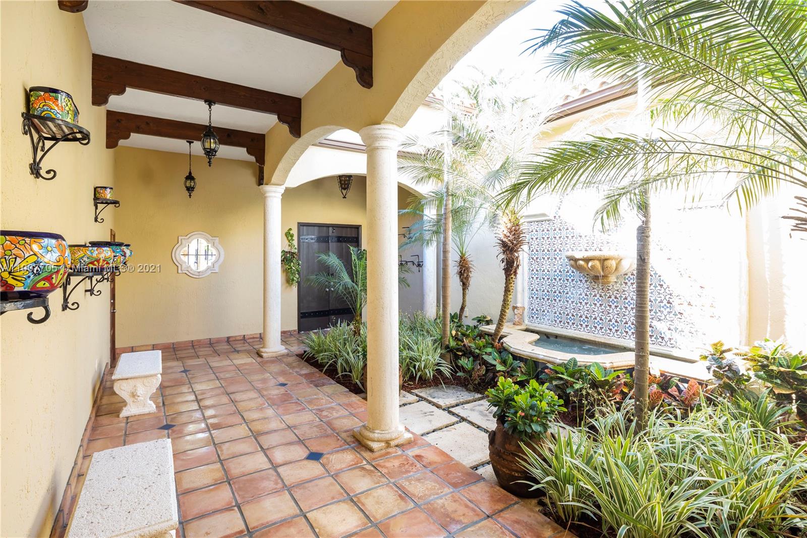 1385 North Biscayne Point Road Miami Beach, FL 33141 - Photo 5 of 68