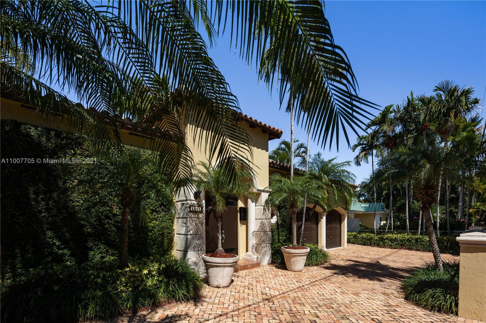 1385 North Biscayne Point Road Miami Beach, FL 33141 - Photo 59 of 68