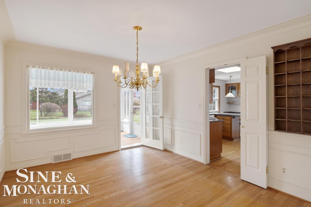 51 Roslyn Road Grosse Pointe, MI 48236 - Photo 17 of 47 50171090-e2f58a91-a9e4-4ff8-945b-c072678d159c.JPG