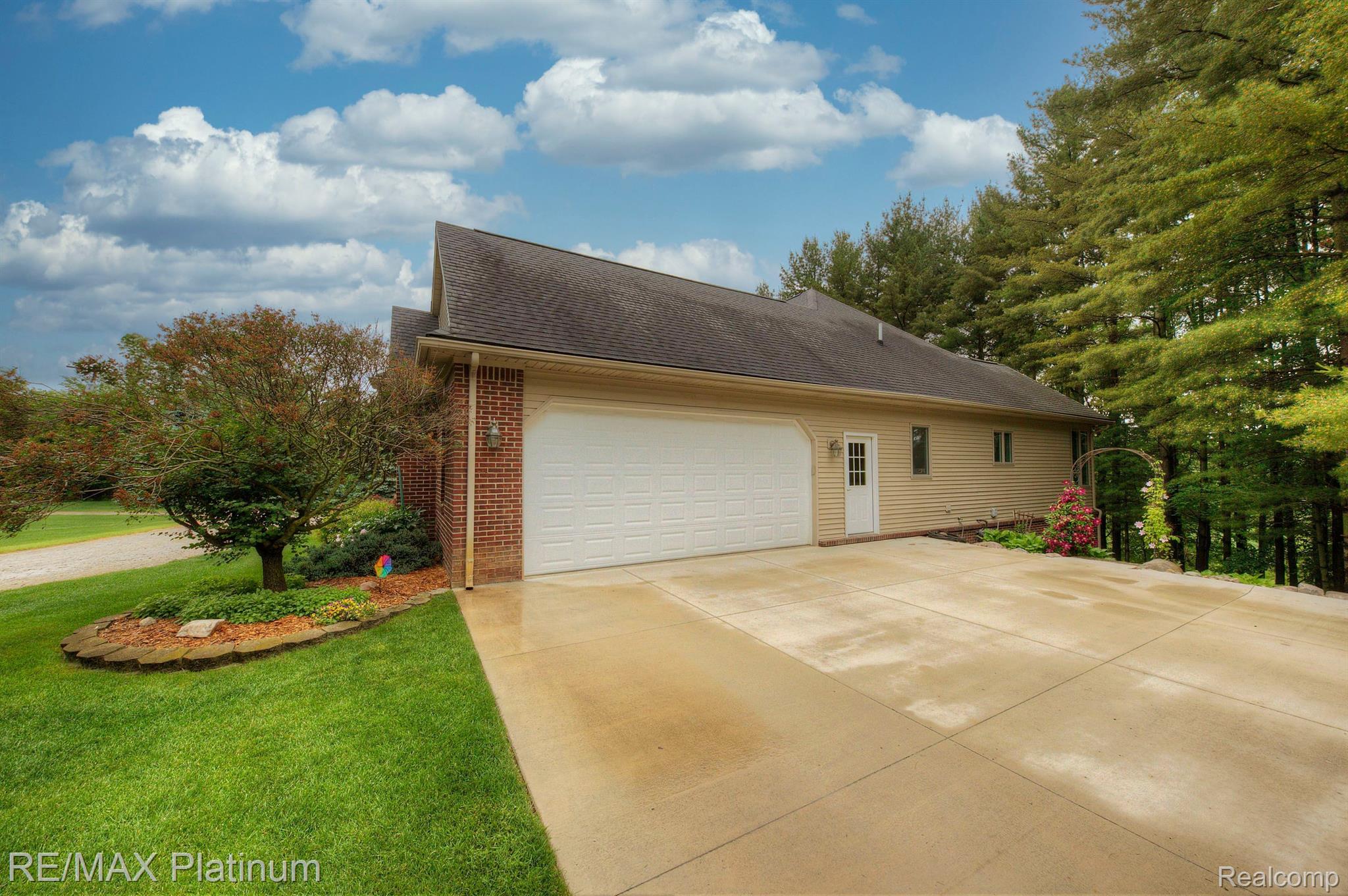 3717 Curdy Road Howell, MI 48855 - Photo 7 of 75 Gallery Image 7