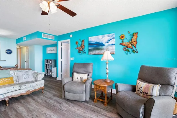 $299,999 | 3370 Ocean Shore Boulevard, Unit 203B, Ormond Beach, FL 32176
