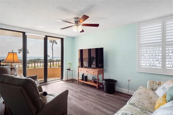 $299,999 | 3370 Ocean Shore Boulevard, Unit 203B, Ormond Beach, FL 32176