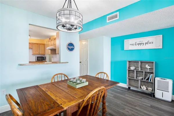 $299,999 | 3370 Ocean Shore Boulevard, Unit 203B, Ormond Beach, FL 32176