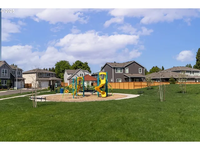 $906,900 | 15225 South E Towers Terrace, Milwaukie, OR 97267