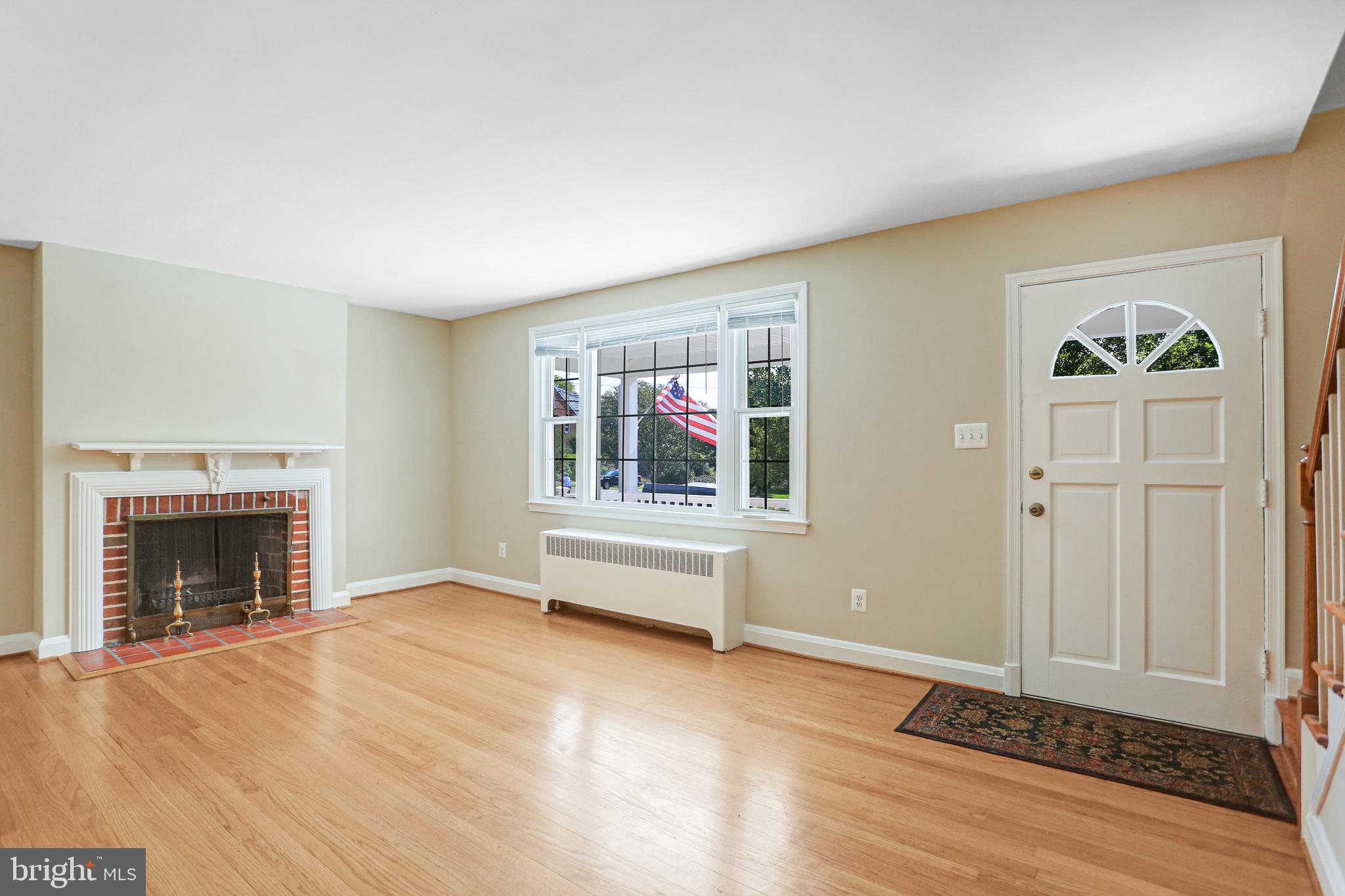 322 Gralan Road Catonsville, MD 21228 - Photo 6 of 35