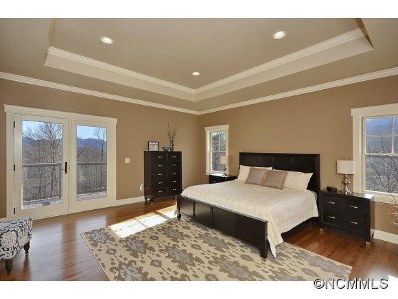 340 Porters Ridge Canton, NC 28716 - Photo 12 of 22 a living room with a couch