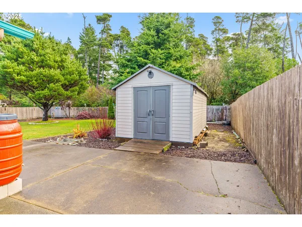 $475,000 | 4130 Munsel Creek Drive, Florence, OR 97439