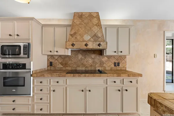 $649,000 | 3227 Old Blue Ridge Street, San Antonio, TX 78230