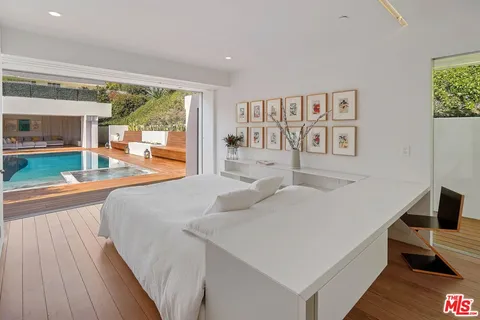 $31,000 | 1106 North Hillcrest Road, Beverly Hills, CA 90210