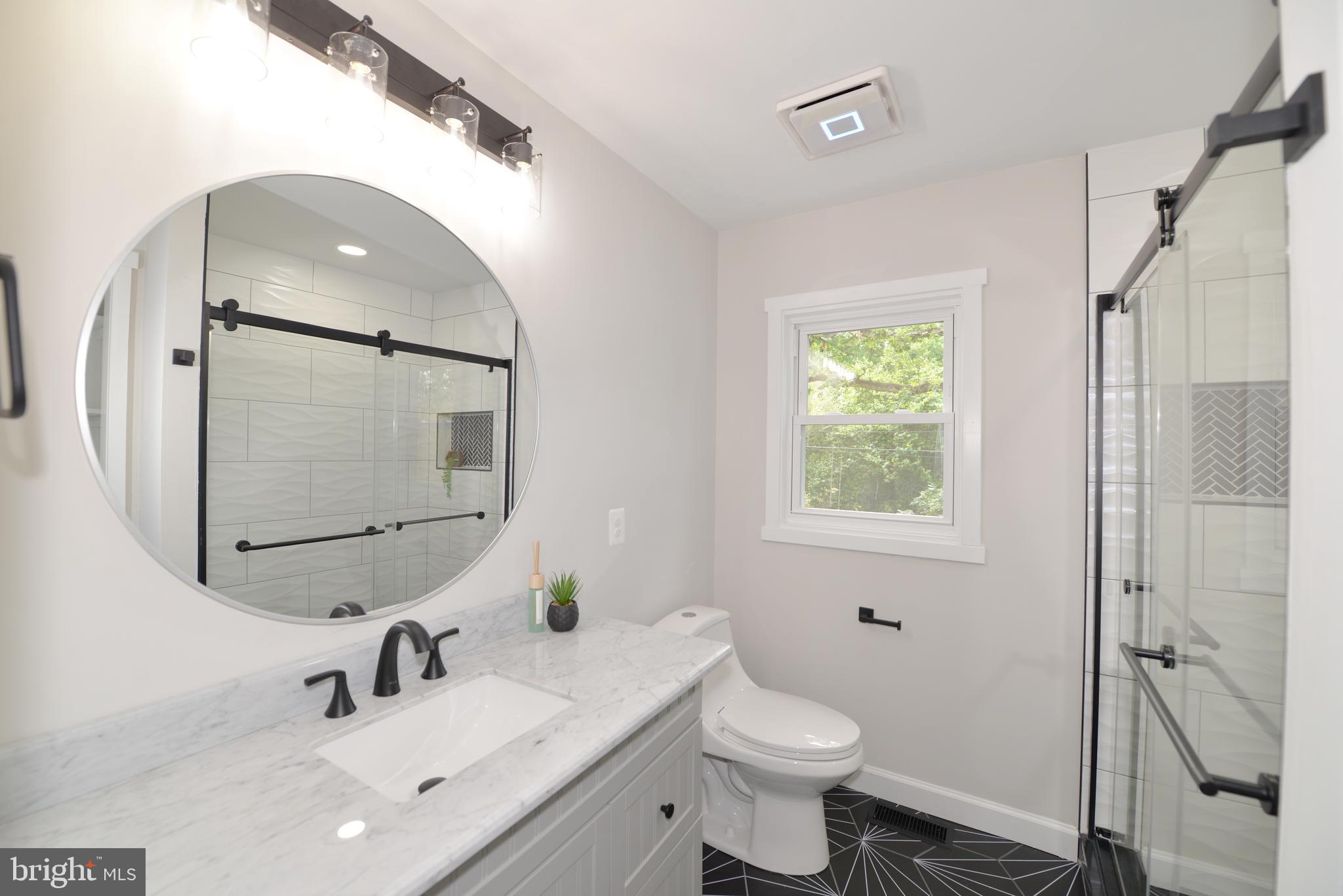2 Ridge Drive Indian Head, MD 20640 - Photo 33 of 46 Hallway bath