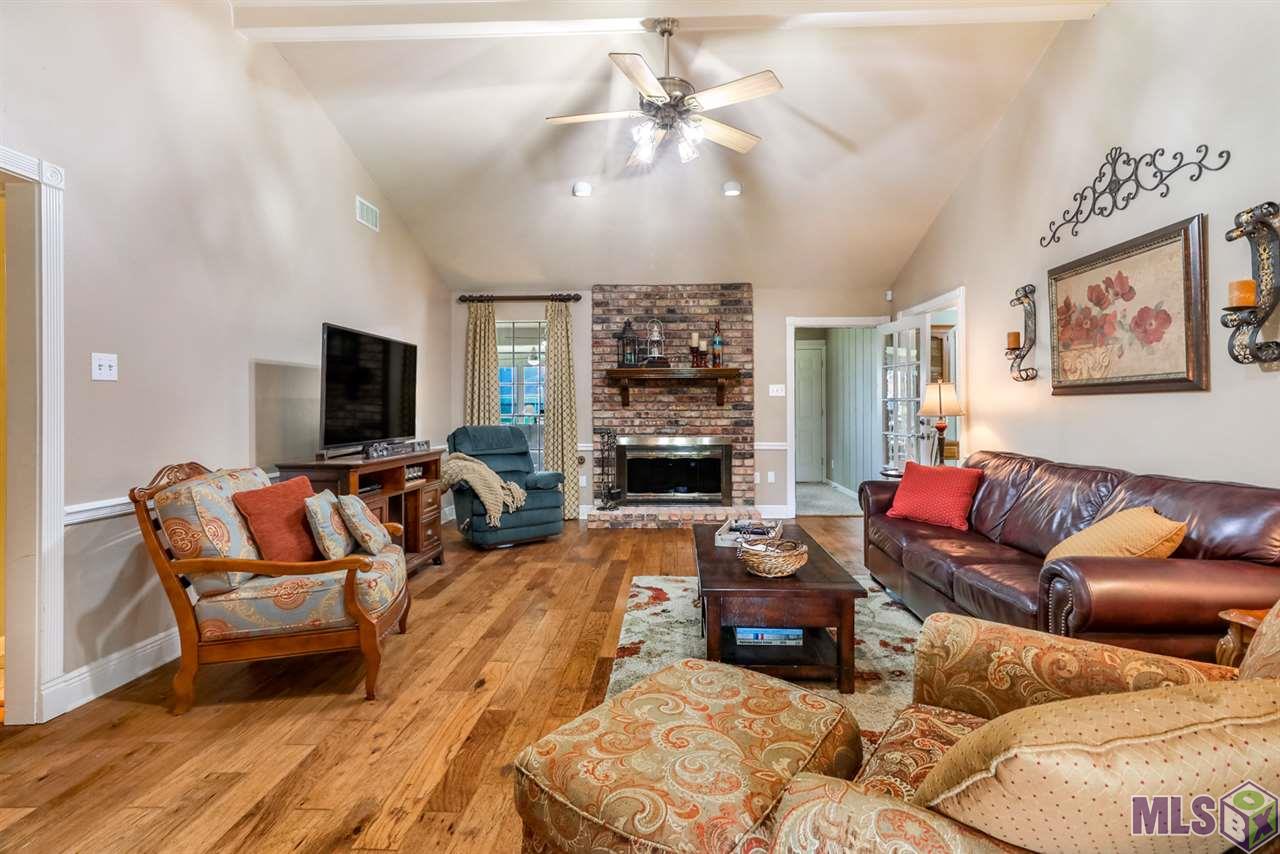 13512 Cypress Ridge Avenue Baton Rouge, LA 70817 - Photo 3 of 23 Gallery Image 3