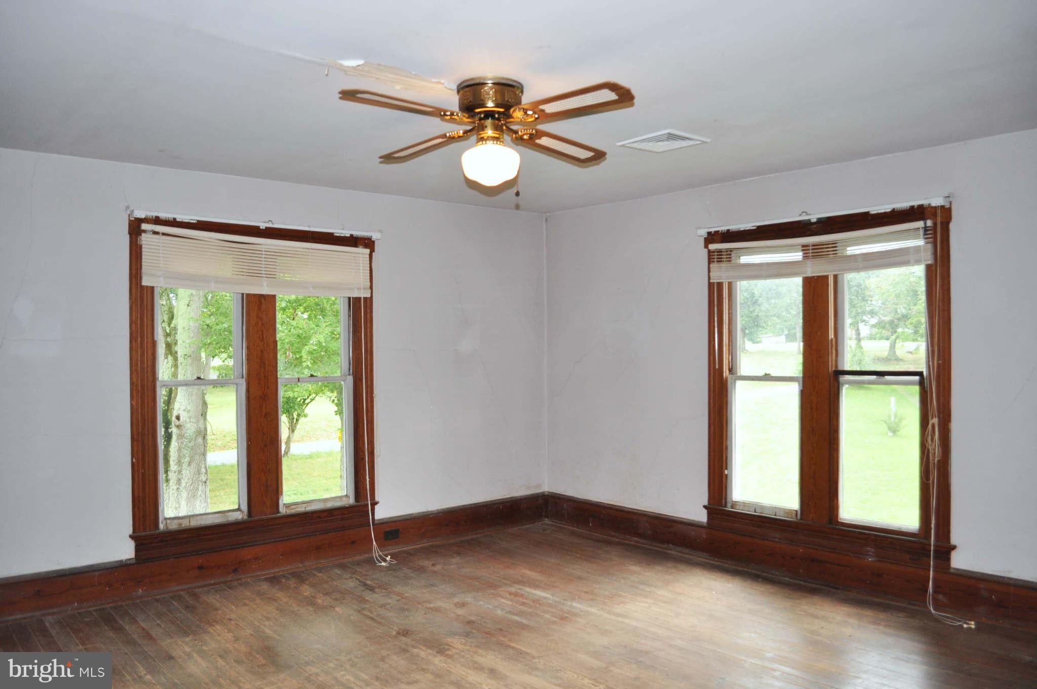 24052 Batna Road Lignum, VA 22726 - Photo 15 of 30 Front Bedroom