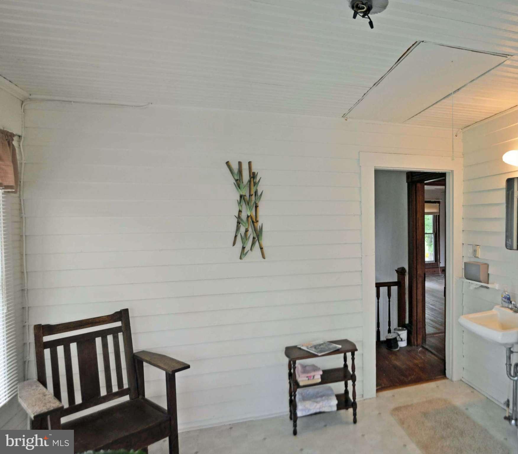 24052 Batna Road Lignum, VA 22726 - Photo 18 of 30 Bath
