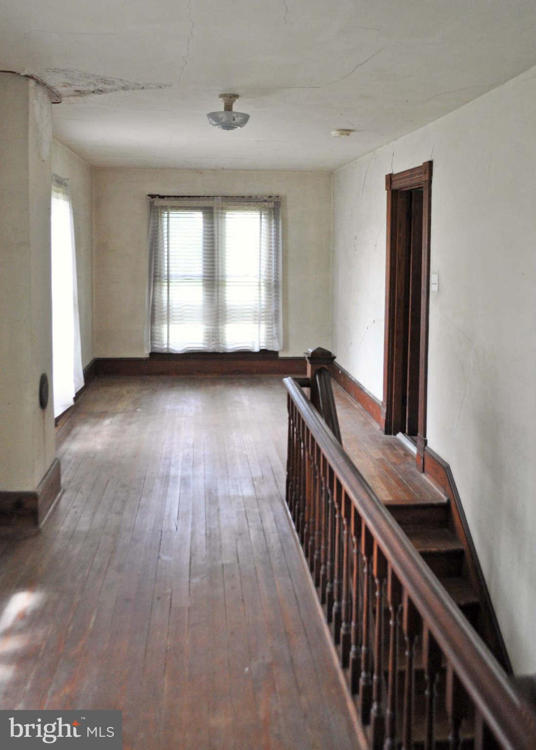 24052 Batna Road Lignum, VA 22726 - Photo 25 of 30 UpperFoyer