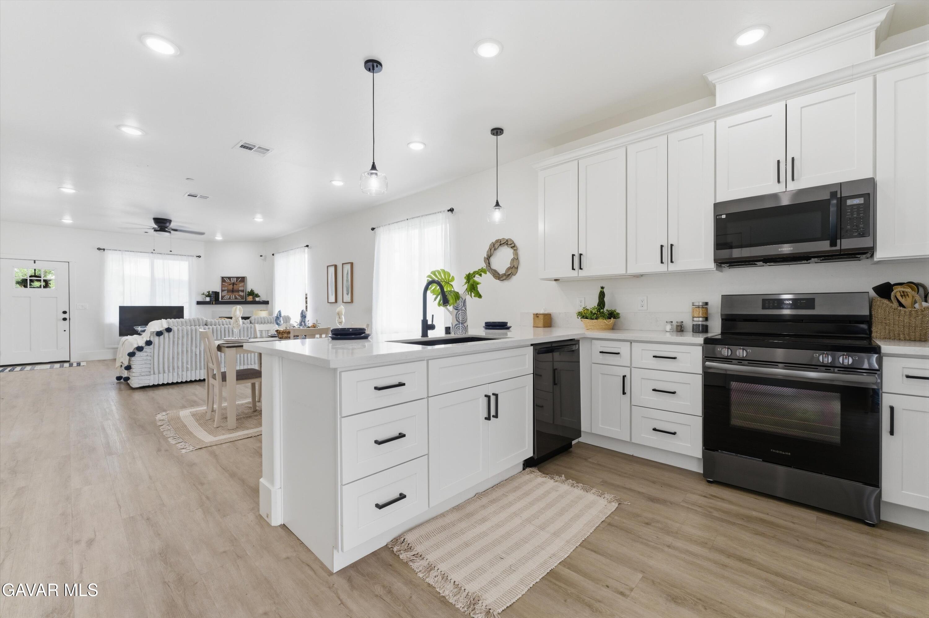 23841 Parke Court Tehachapi, CA 93561 - Photo 6 of 29 07-JYP00001