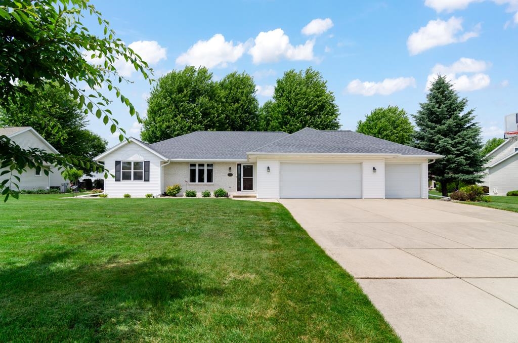 1280 Swan Ridge Trail De Pere, WI 54115 - Photo 2 of 54