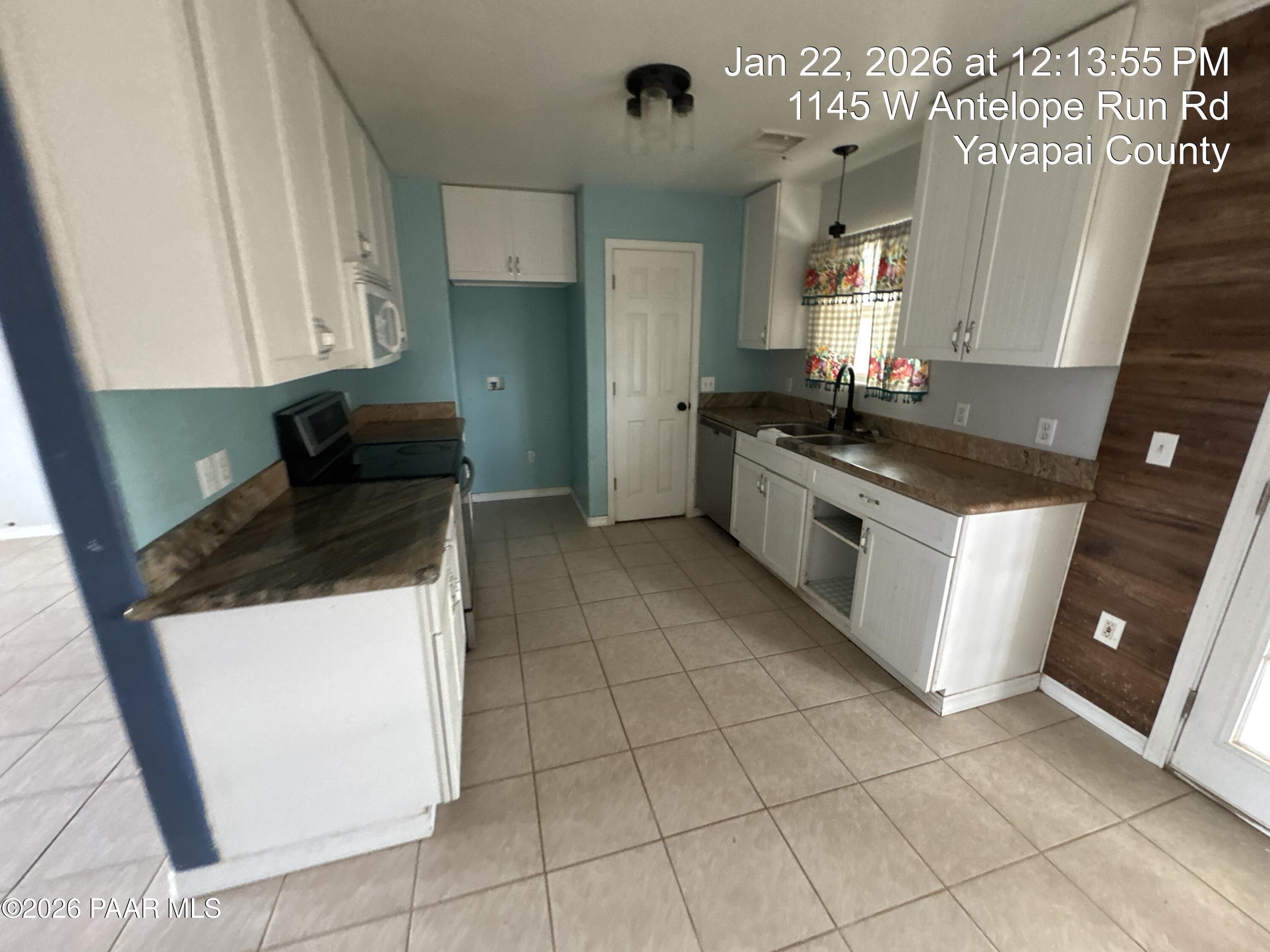 1145 West Antelope Run Road Paulden, AZ 86334 - Photo 5 of 15 IMG_7979